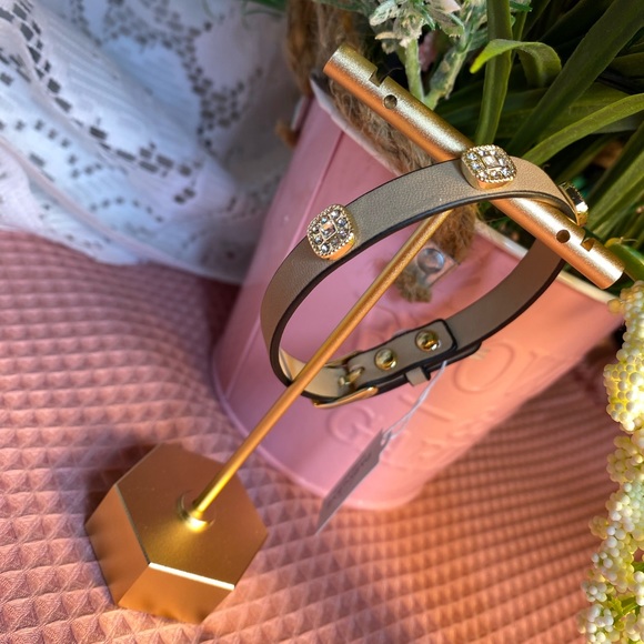 NWT VEGAN TAUPE LEATHER MERLIN BRACELET WITH BLING - Picture 13 of 13